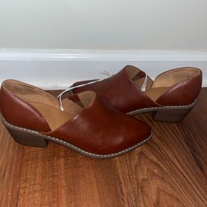 NWT Mule Boots size 8